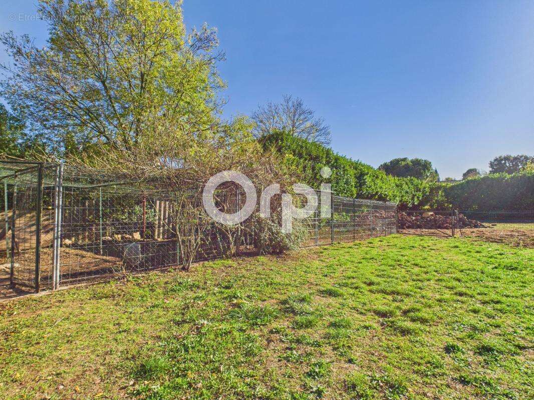 Maison à MONTAUROUX