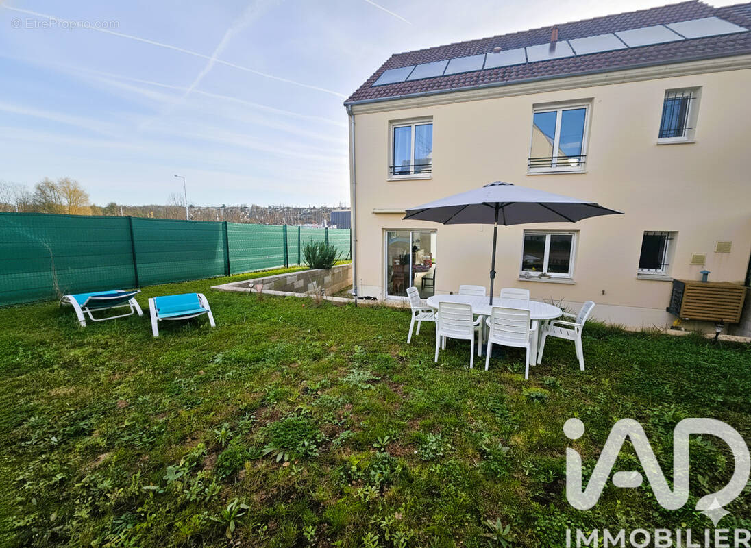 Photo 1 - Maison à OLLAINVILLE