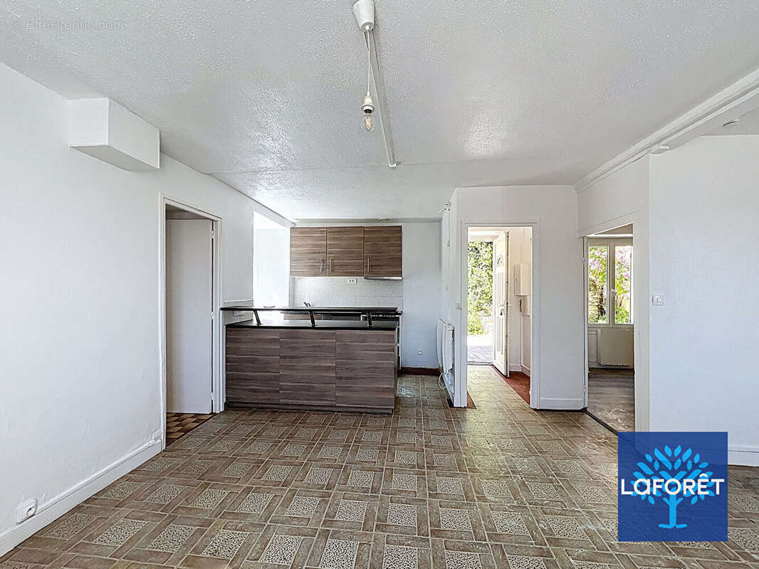 Maison à PUISELET-LE-MARAIS