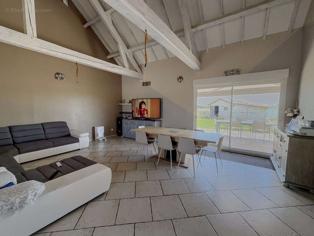 Maison 142 m² à Louhans  - photo 3
