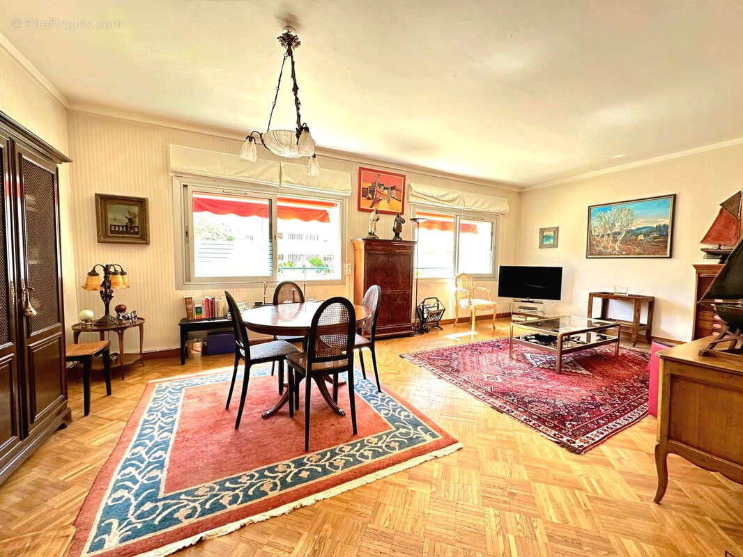 Appartement à MARSEILLE-8E