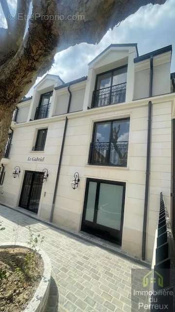 Appartement à LE PERREUX-SUR-MARNE