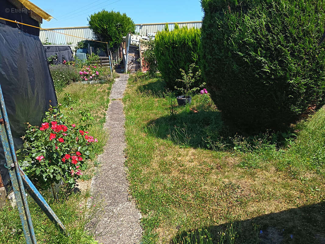 Beaurevoir (02110) - photo 3