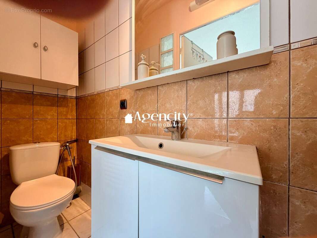 Appartement à EMERAINVILLE