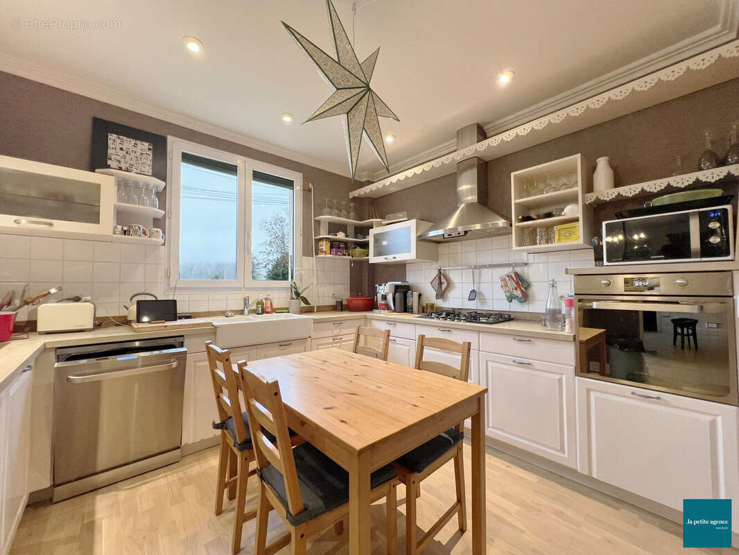 Maison à FLEURY-SUR-ORNE