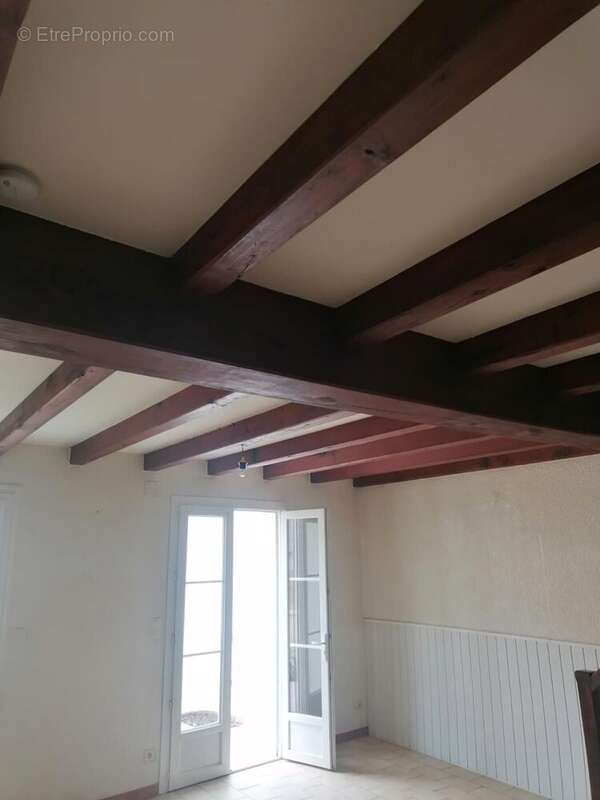 Photo 2 - Maison à SURGERES