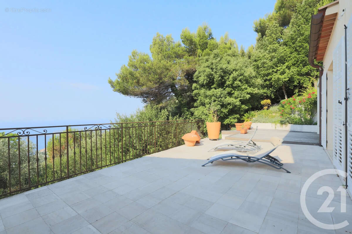 Maison à EZE