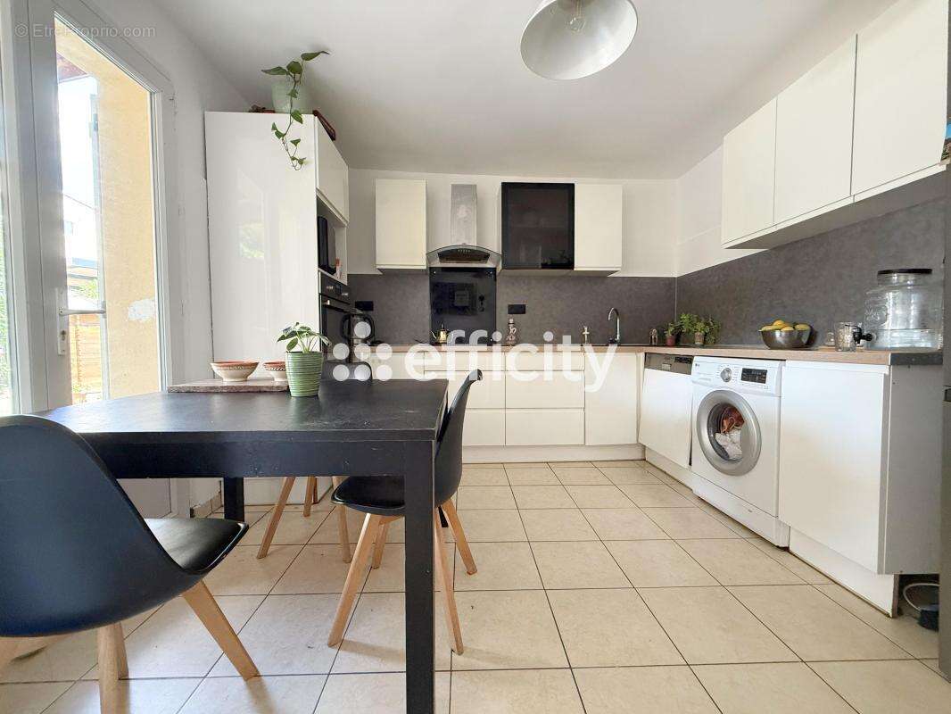 Appartement à VILLENEUVE-LES-MAGUELONE