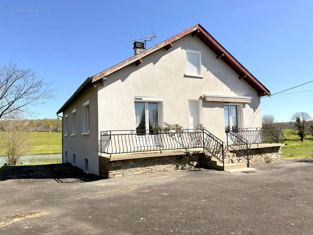 Maison à SAVIGNAC-LEDRIER