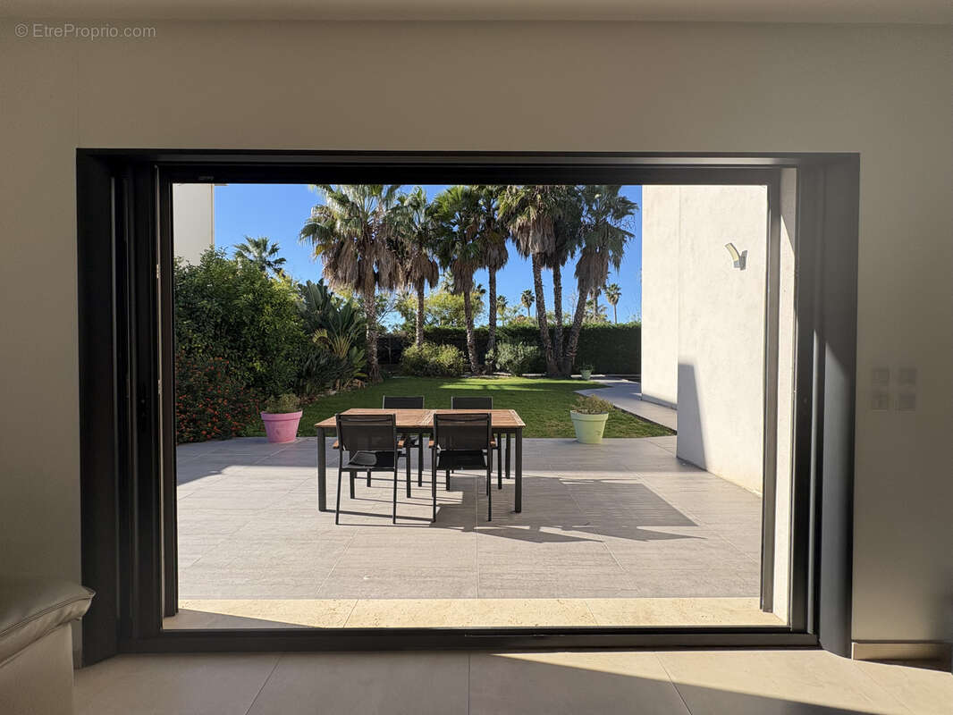 Maison à SIX-FOURS-LES-PLAGES