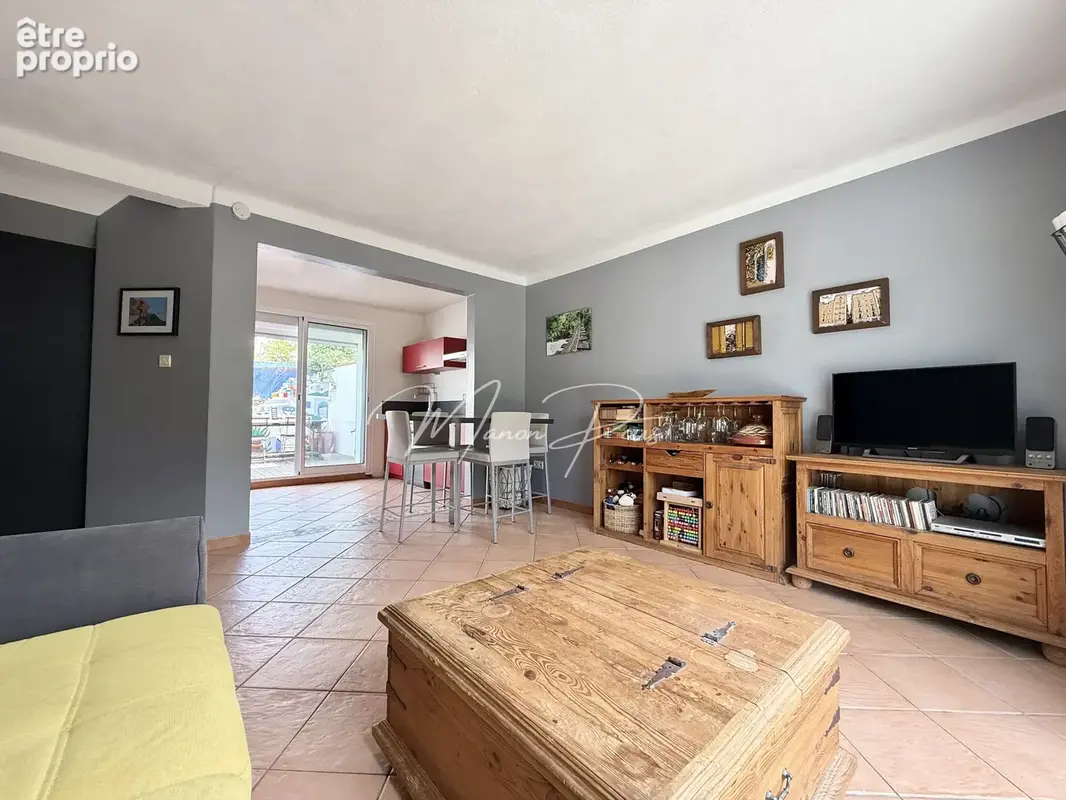 Maison 91 m² à Saint-Esteve  - photo 7