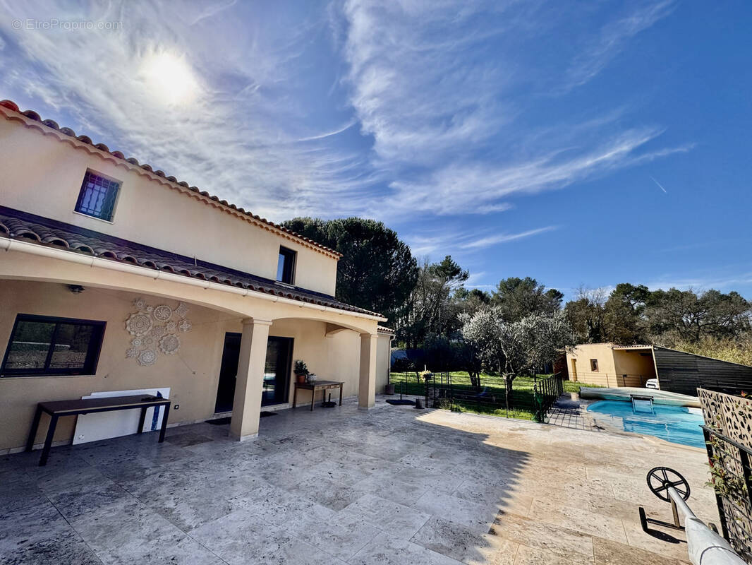 Maison à SAINT-MAXIMIN-LA-SAINTE-BAUME