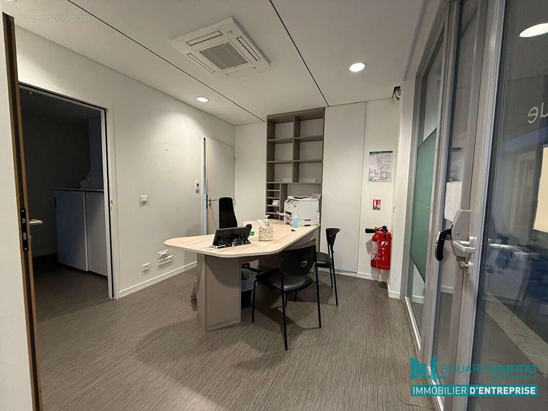 Commerce à SAINT-CYR-SUR-LOIRE