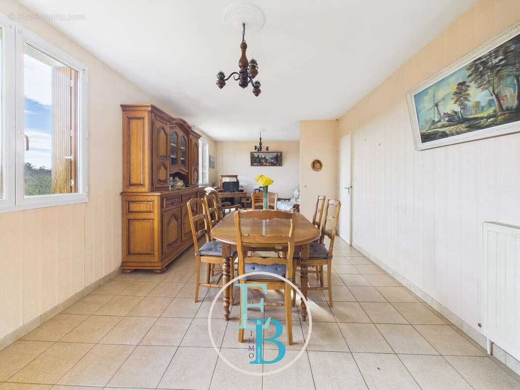 Maison à BRETTEVILLE-SUR-LAIZE