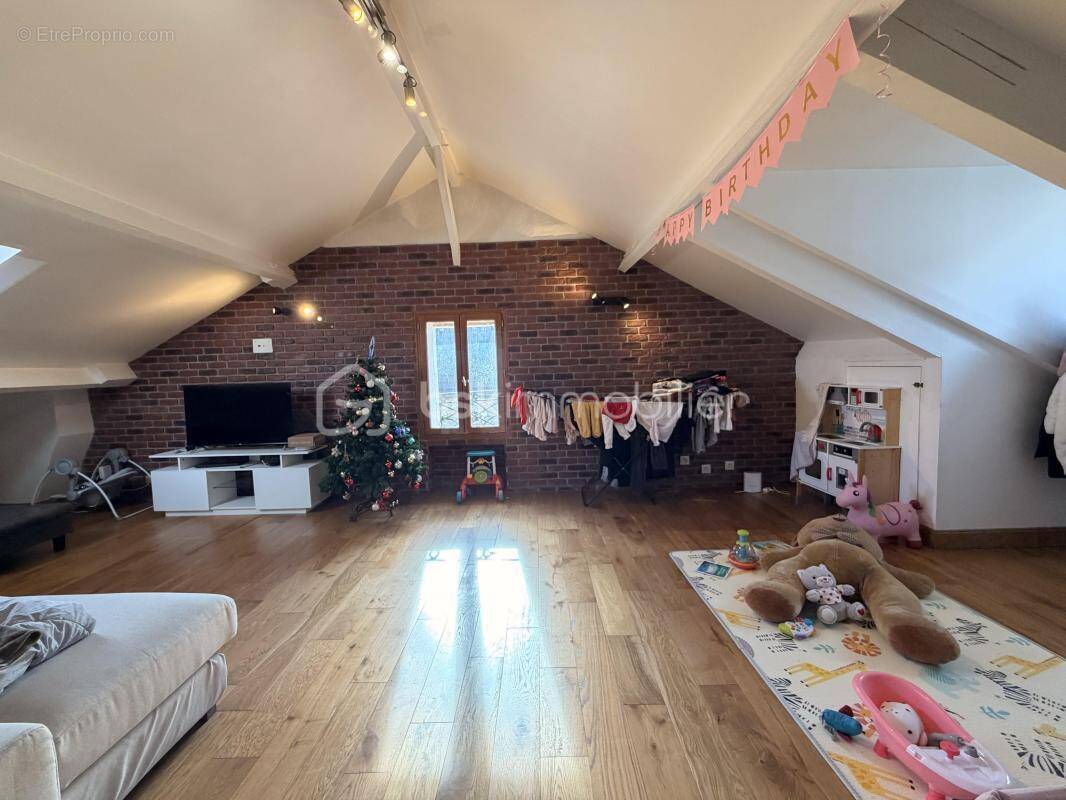 Appartement à CORBEIL-ESSONNES