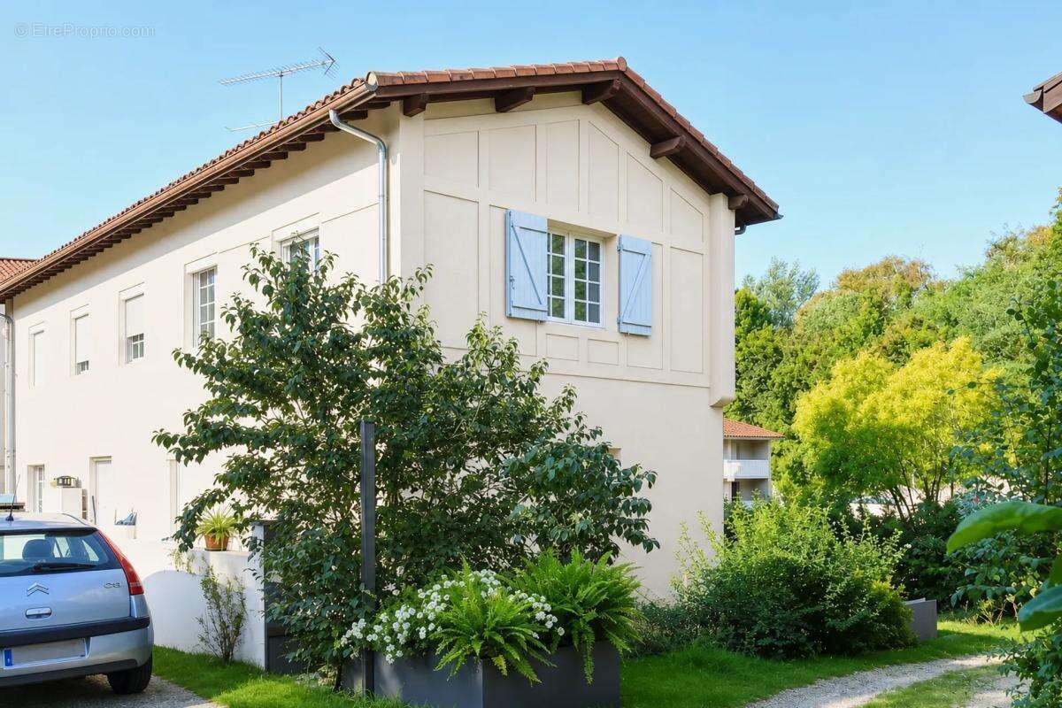Appartement à CAZAUBON