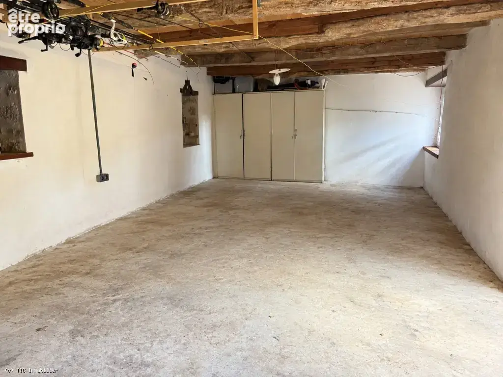 Maison en Pierre Avec Sa Piscine Chauffée et Dépendances Sur 4676m² - photo 27