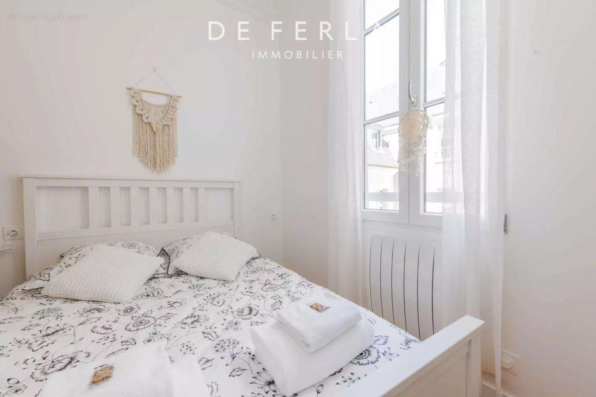 Appartement à PARIS-3E