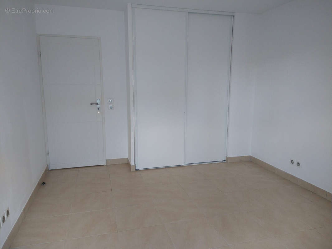 Appartement à LE CRES