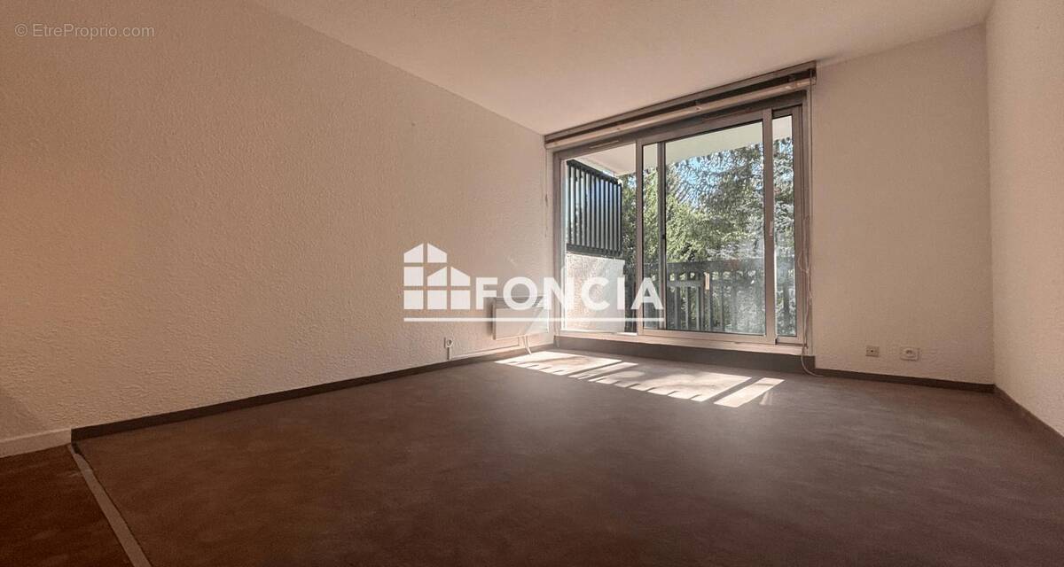 Appartement à LA SALLE-LES-ALPES