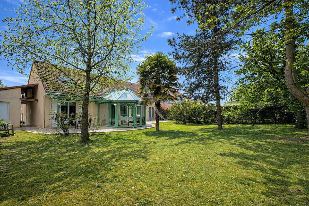 Maison à OZOIR-LA-FERRIERE