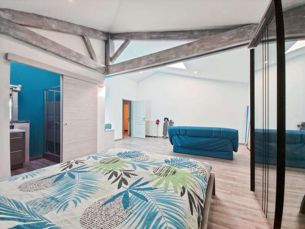 Maison à TONNAY-CHARENTE