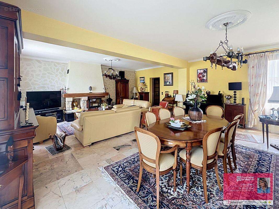 Le Blanc-Mesnil  Quartier du Coudray  Maison familiale d'environ 230 m² avec jardin, dépendance - photo 9
