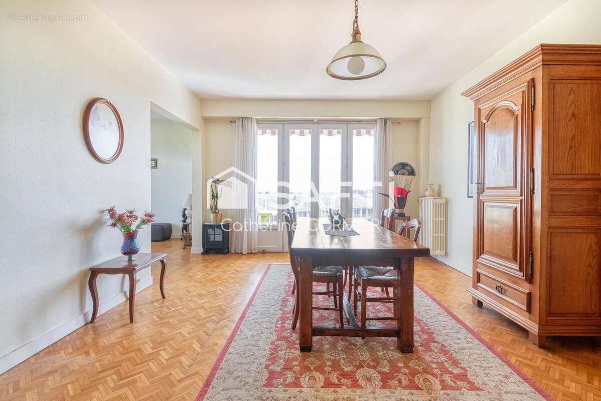 Photo 2 - Appartement à AVRILLE