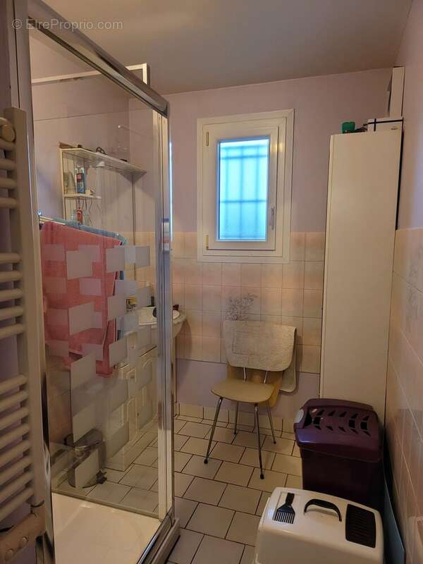 Maison à SAINT-LEONARD-DE-NOBLAT