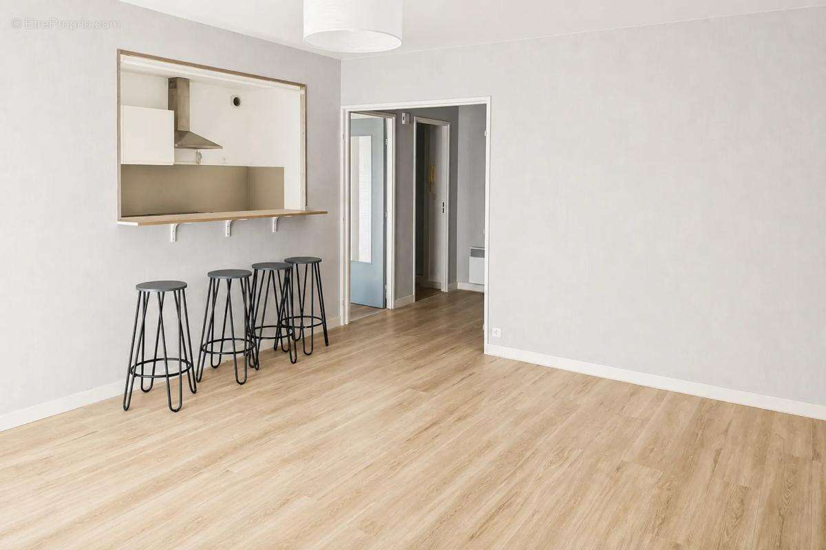 Appartement à LA RICHE