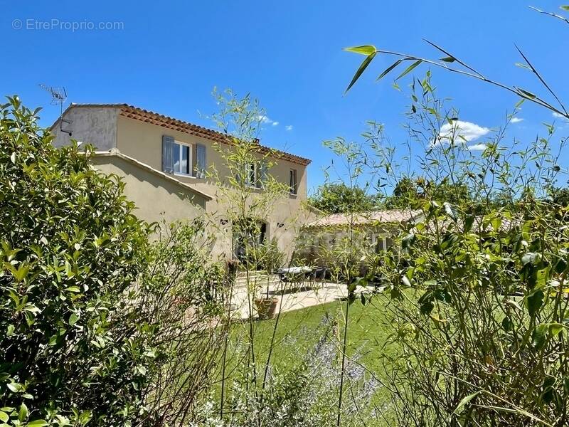 Maison à ROUSSILLON