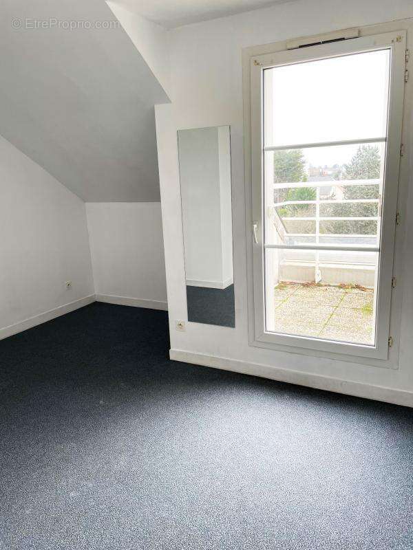 Appartement à SAINT-JEAN-DE-BRAYE