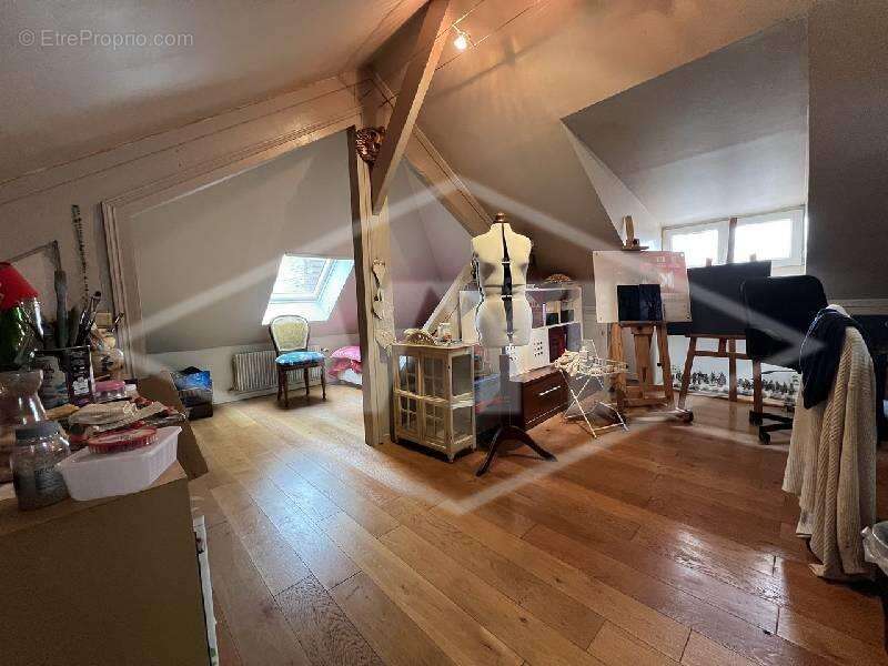 Maison à COMBS-LA-VILLE