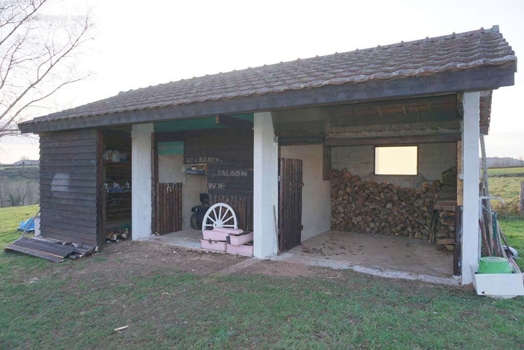Maison à LE DONJON