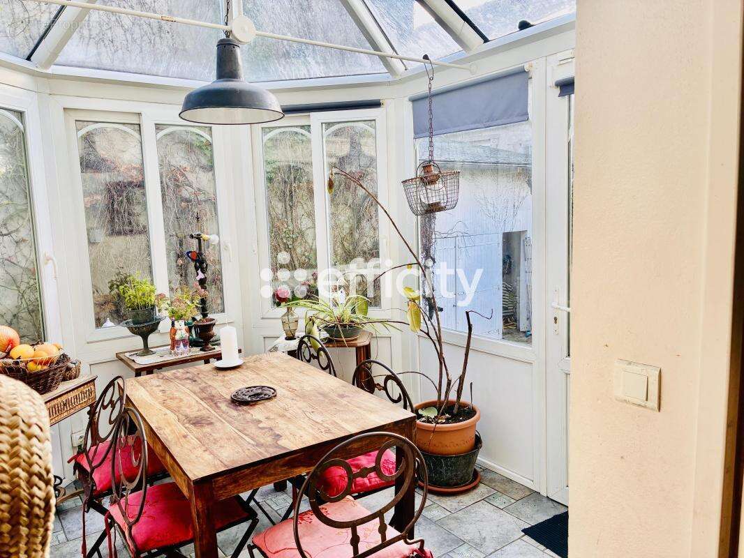 Maison à MARLY-LA-VILLE