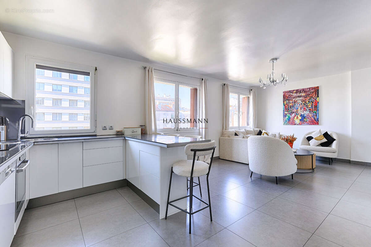 Appartement à PARIS-11E