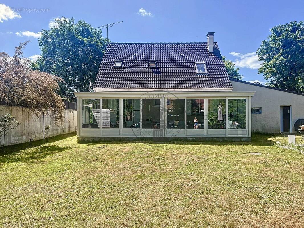 Maison à ANGERVILLIERS