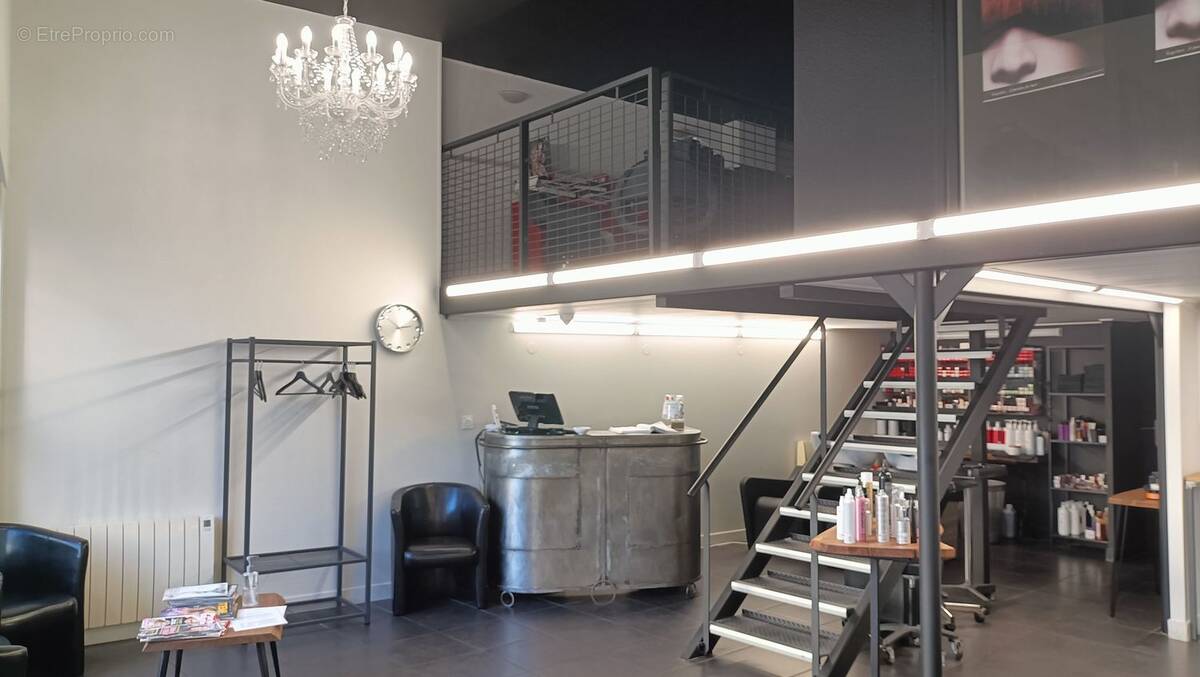 Photo 1 - Commerce à SAINT-ETIENNE