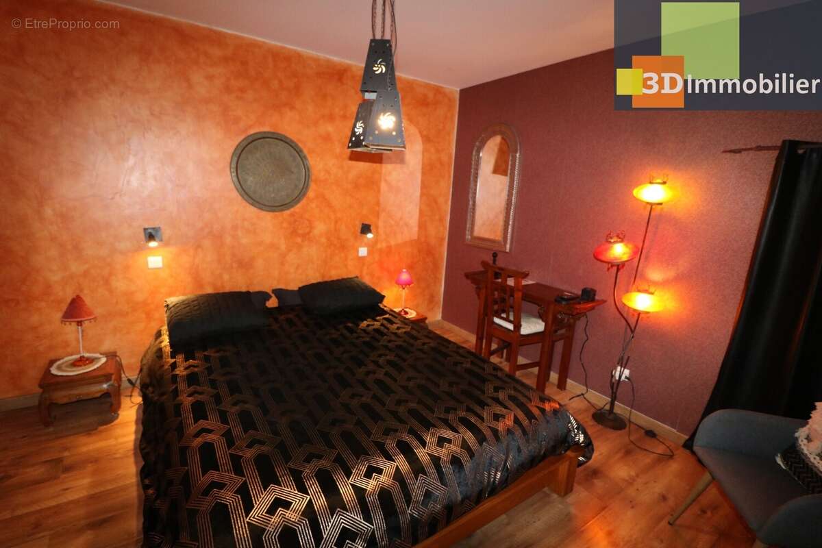 370 m² à Dole  - photo 4
