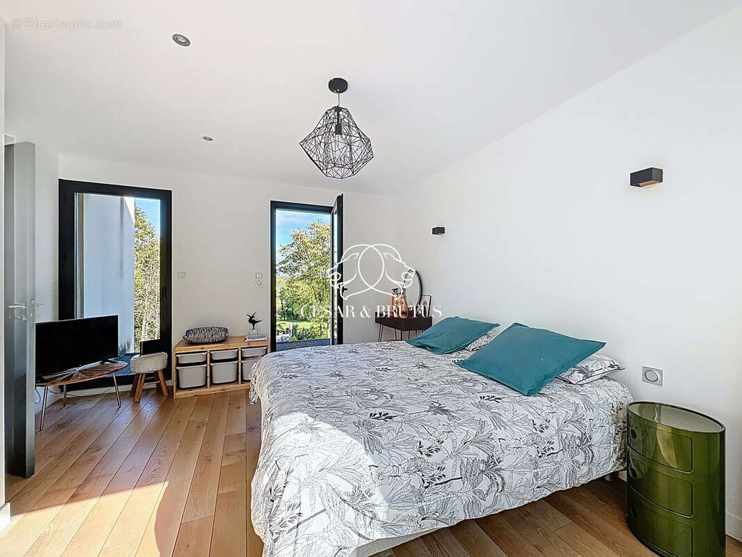 Maison à SAINT-ROMAIN-AU-MONT-D&#039;OR