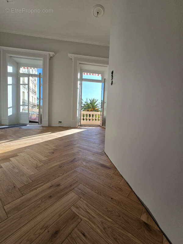 Appartement à MENTON