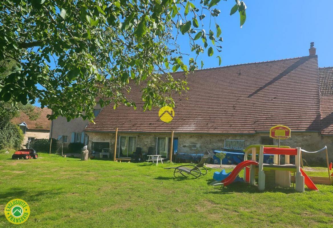 Maison à BIZENEUILLE