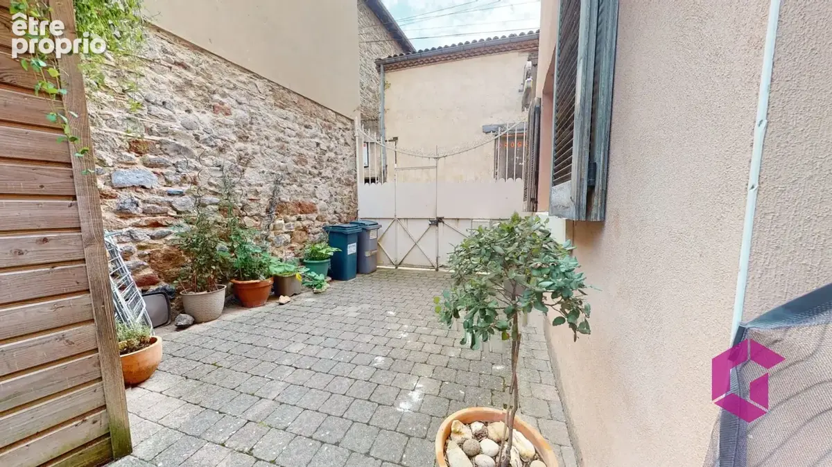 Issoire Centre, Propriété 177m2 hab. avec cour et terrasse 4 - photo 10