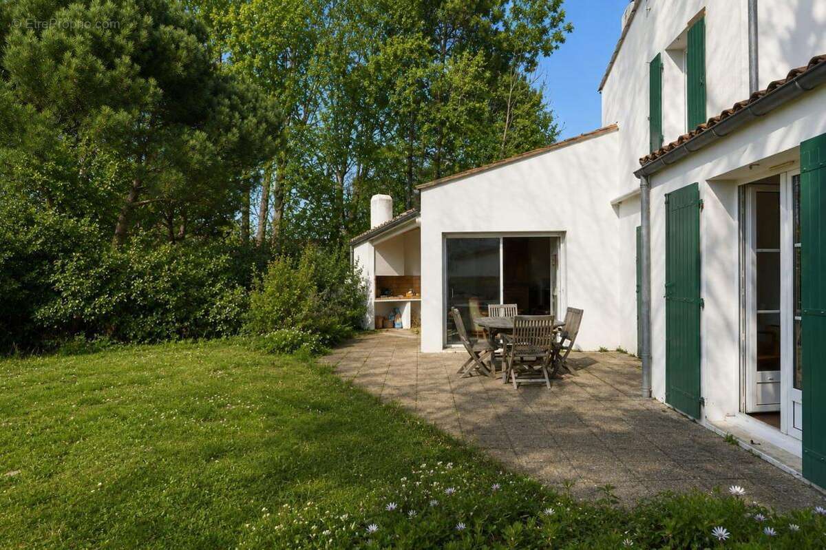 Maison très bien située proche centre village des Portes en Ré - photo 15