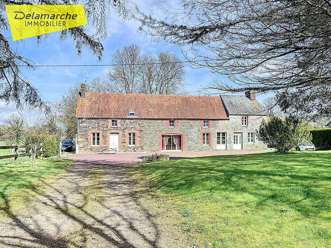 Maison à LE MESNIL-VILLEMAN