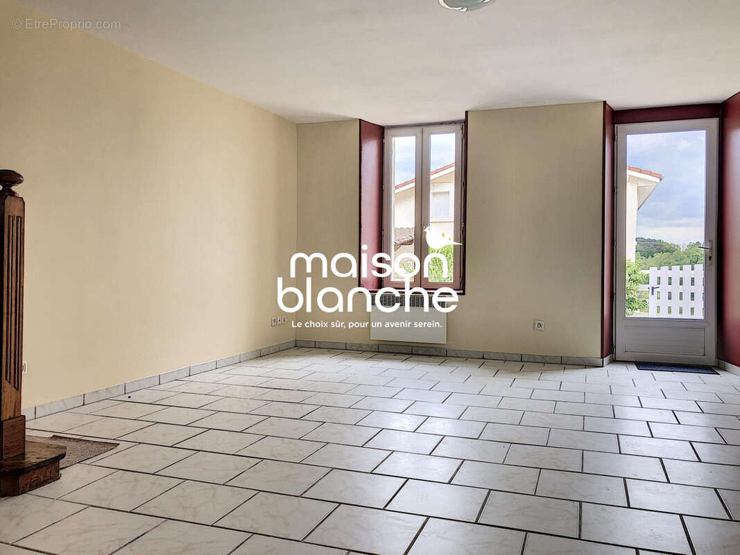 Maison 68 m² à Orignolles  - photo 4