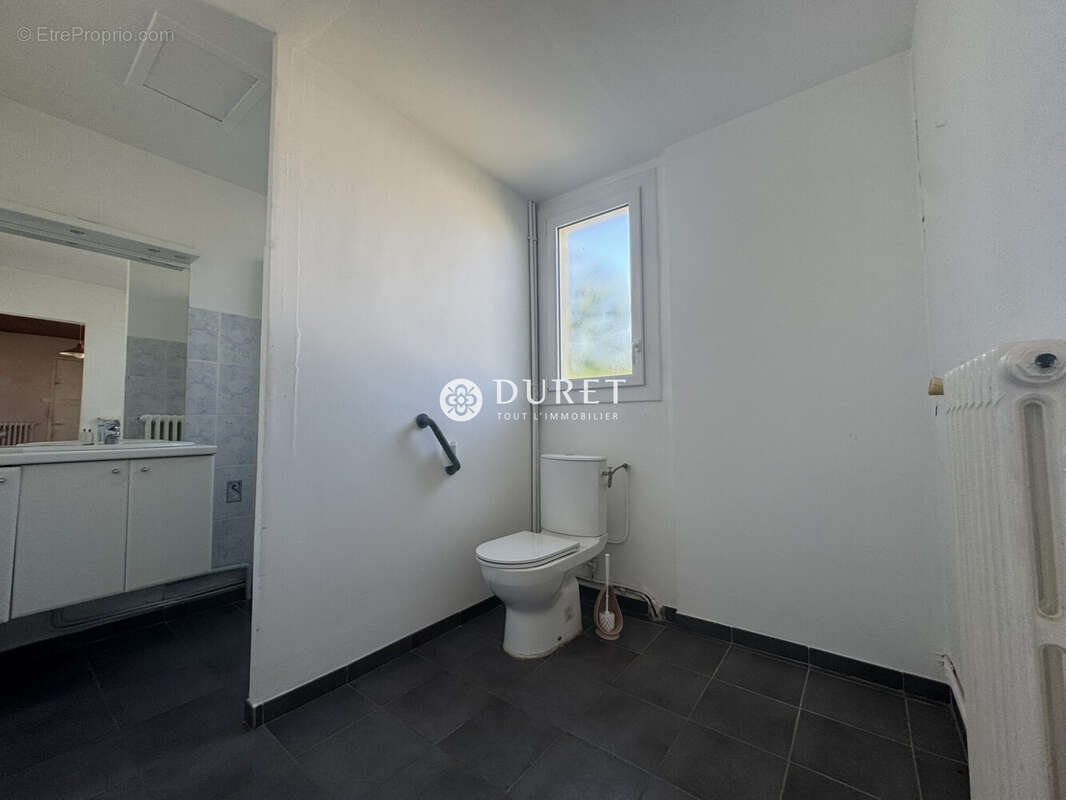 Maison 69 m² à Challans  - photo 9