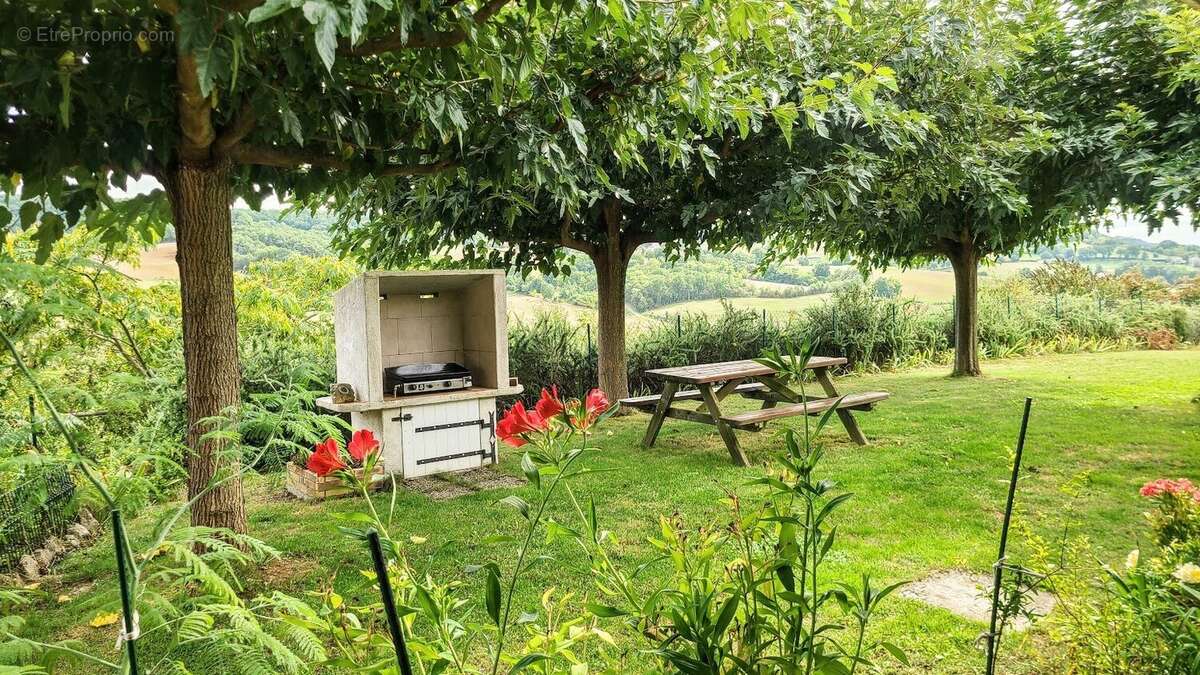 Maison entre Lauzerte et Montcuq avec vue panoramique - photo 15