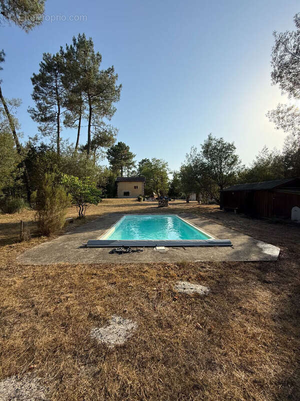 Photo 9 - Maison à ESCOURCE