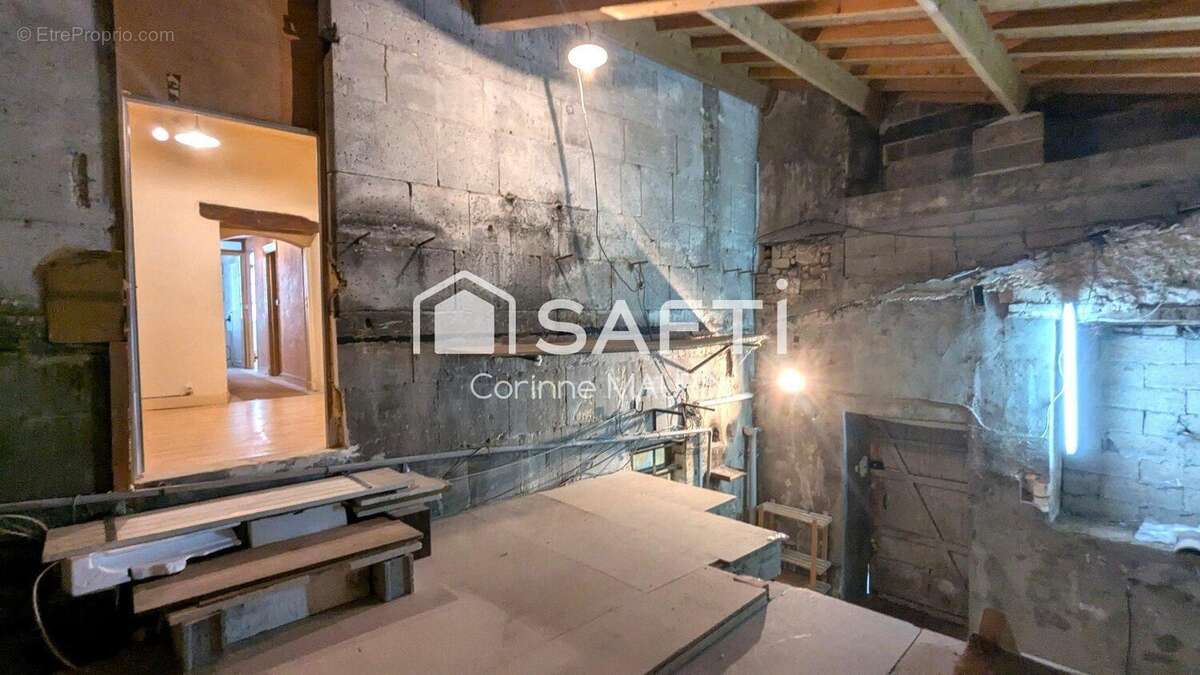 Photo 8 - Appartement à BARBEZIEUX-SAINT-HILAIRE